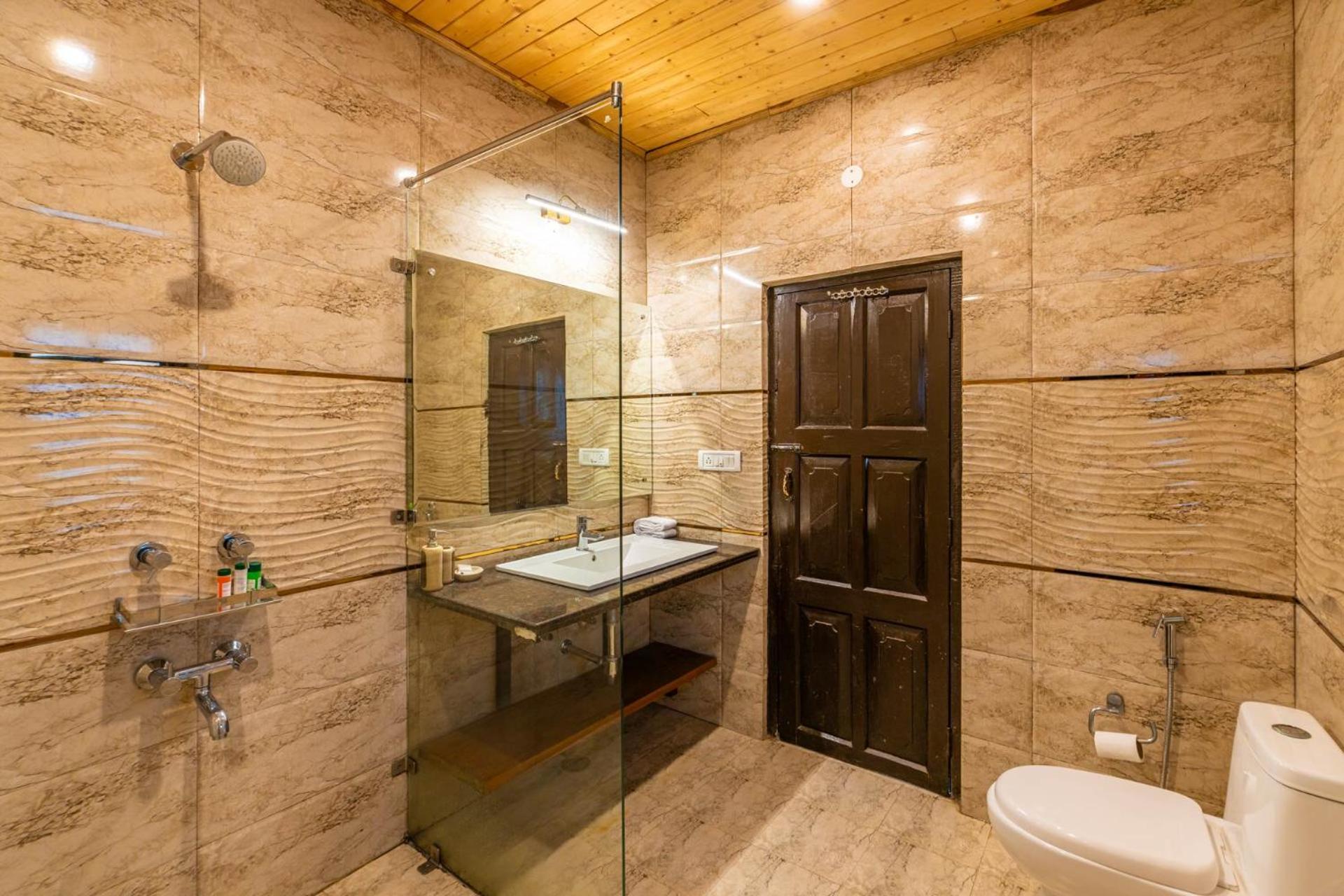 Stayvista At Padam Hill- Pet Friendly Villa With Garden Kasauli Exterior photo