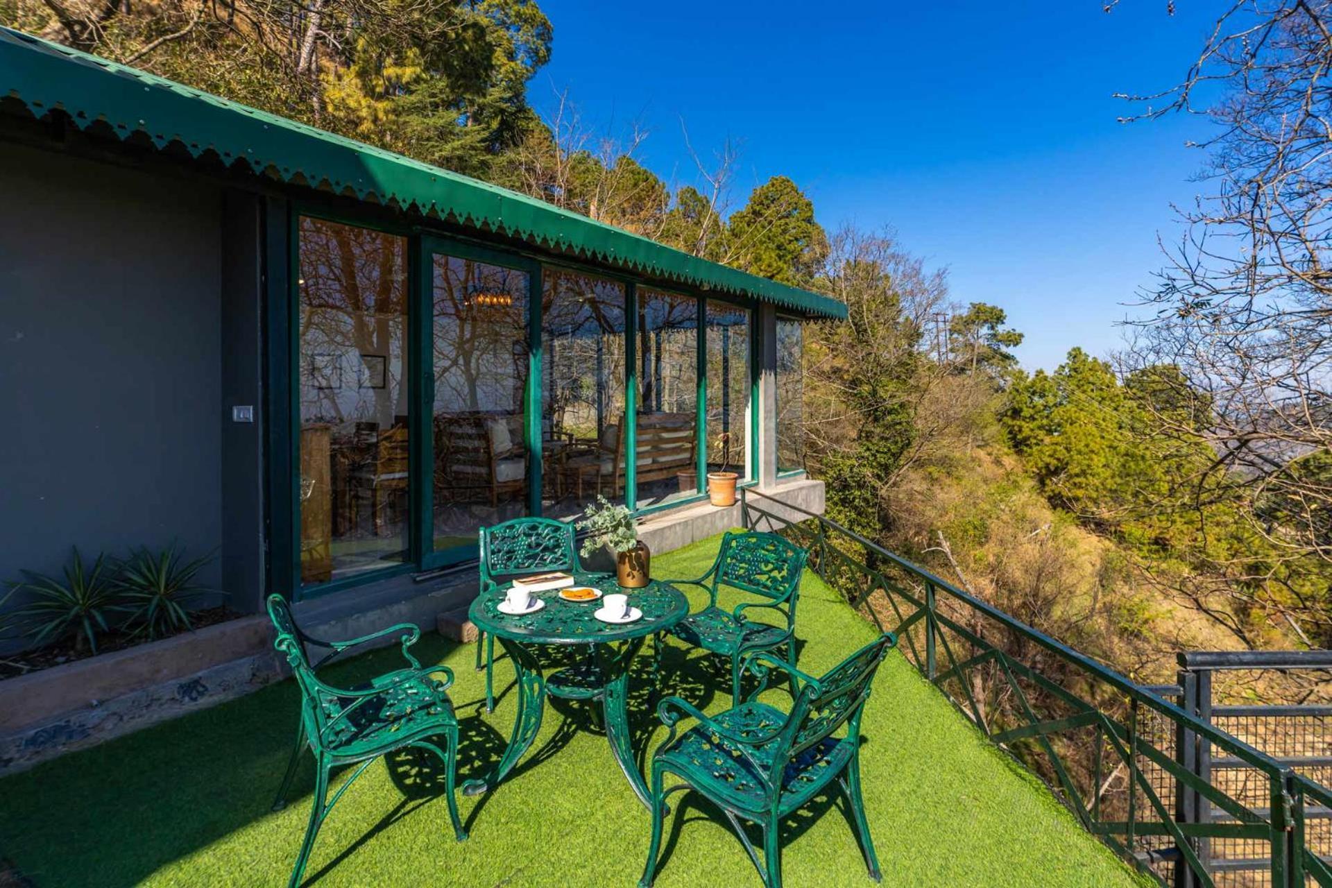 Stayvista At Padam Hill- Pet Friendly Villa With Garden Kasauli Exterior photo